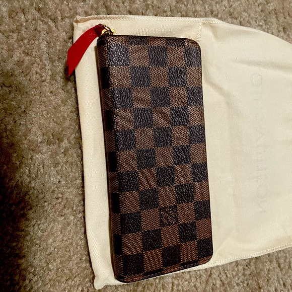 Louis Vuitton zip wallet - Picture 1 of 5